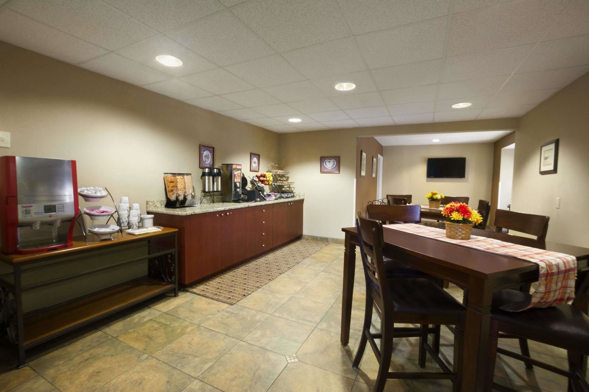 Microtel Inn & Suites By Wyndham Southern Pines Pinehurst Экстерьер фото